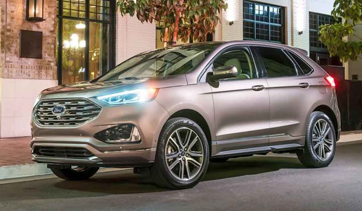The 2023 Ford Edge is a midsize crossover SUV that sits right in the middle of Ford's SUV lineup.