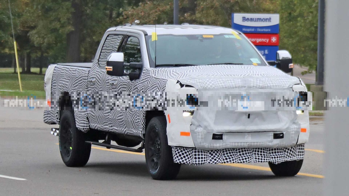 2023 Ford F-350 Super Duty Truck Spied With a New Front End