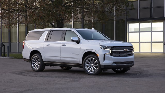 2022 Chevrolet Suburban Spied With Mid-Cycle Facelift New