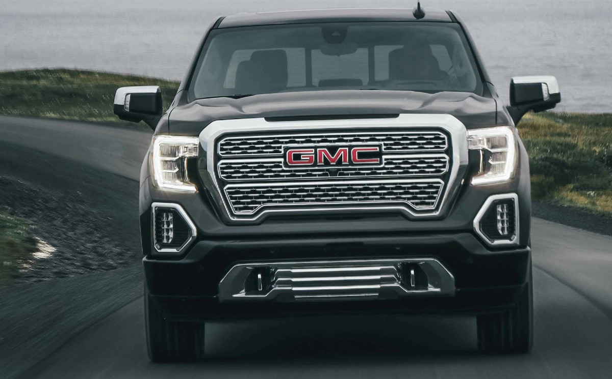 2022 GMC Sierra Denali Spied with Drastic Interior Upgrades