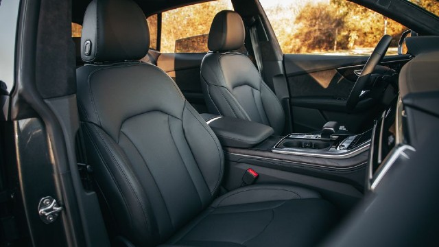2023 Audi Q8 Interior