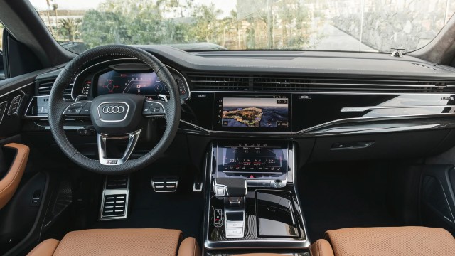 2023 Audi Q8 RS interior