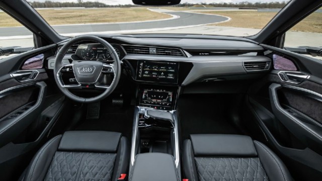 2023 Audi e-Tron S interior
