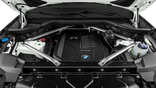 2023 BMW X6 engine