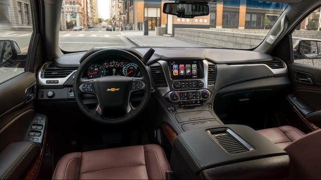 2023 Chevy Suburban Z71 interior
