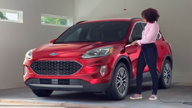 2023 Ford Escape Hybrid charging