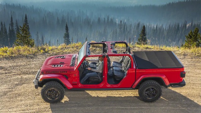 2023 Jeep Gladiator Convertible exterior