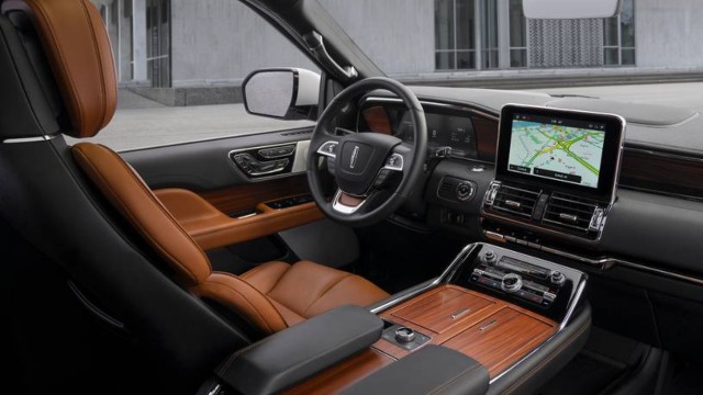 2023 Lincoln Navigator interior