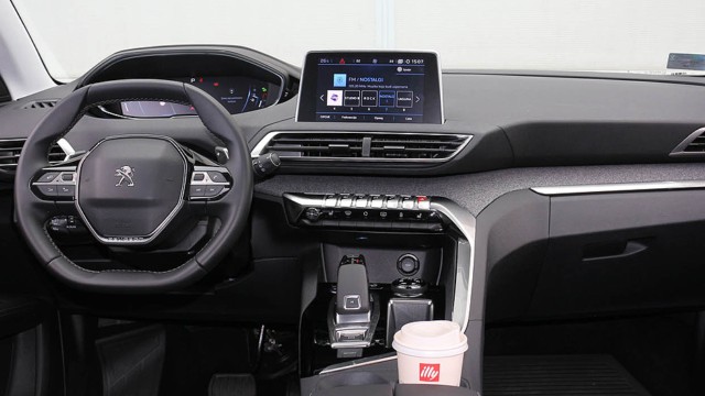 2023 Peugeot 3008 interior
