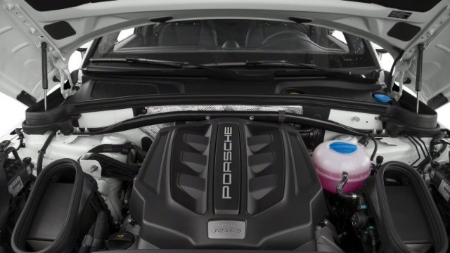 2024 Porsche Macan engine