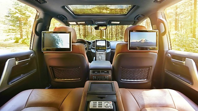 2023 Toyota Land Cruiser interior