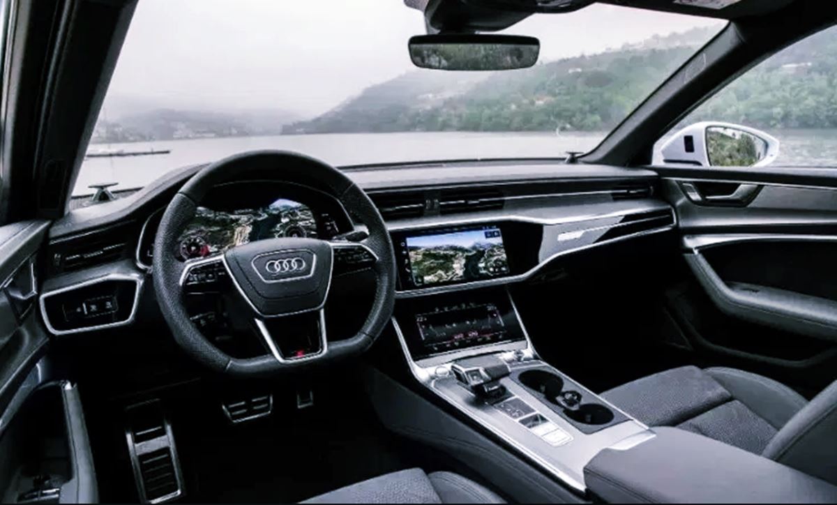 2023 Audi RS6 Avant Interior