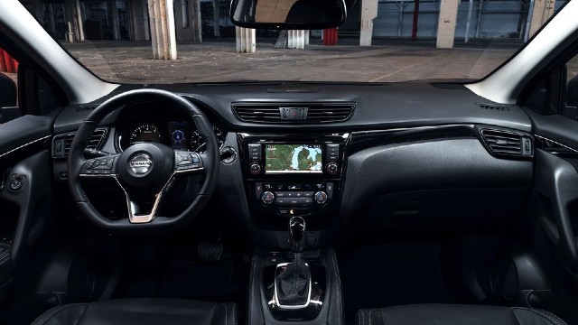 2023 Nissan Rogue Sport interior