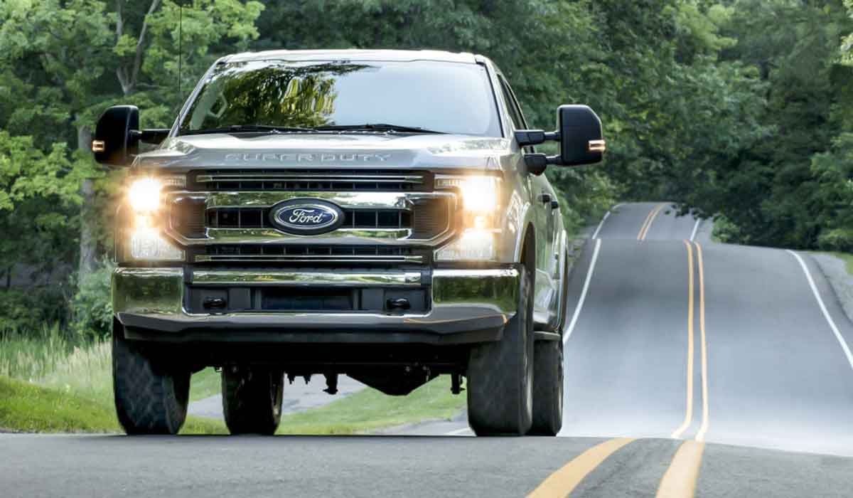 2022 Ford F 350 Super Duty® F-350 Platinum Truck has a standard high airflow grille & power-folding with Autofold mirrors. See all of the standard & optional